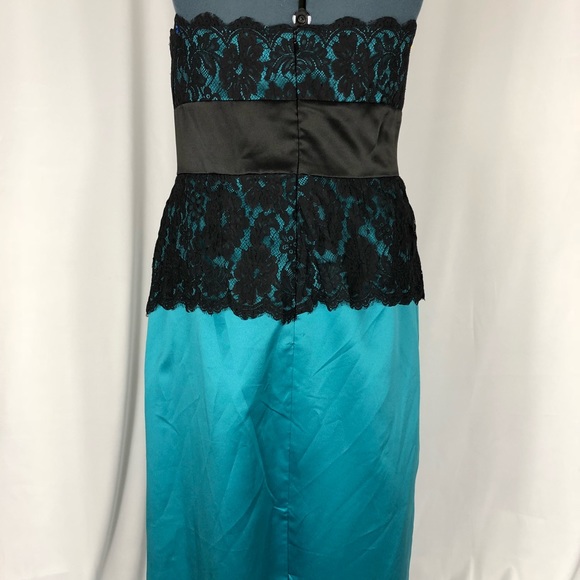 Beautiful Emerald Formal Gown - Picture 3 of 4